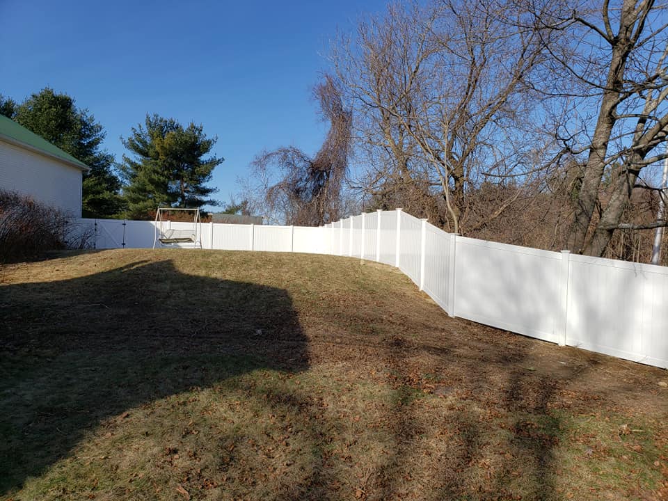 vinyl fence installation 28